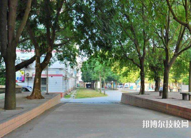 重慶公共交通技工學(xué)校2020年報(bào)名條件、招生要求、招生對(duì)象