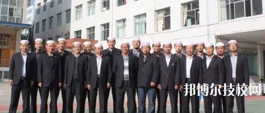 臨夏外國語學(xué)校2020年報名條件、招生要求、招生對象
