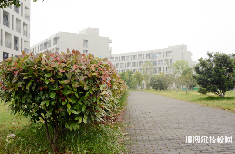 江蘇丹陽中等專業(yè)學(xué)校2020年報(bào)名條件、招生要求、招生對象