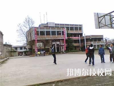 貴州龍里中等職業(yè)學(xué)校2020年報(bào)名條件、招生要求、招生對(duì)象