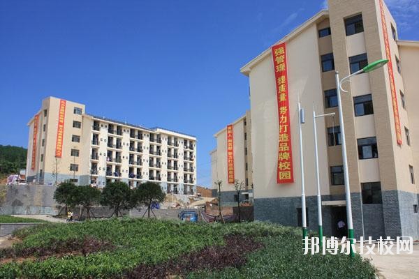 北川羌族自治縣七一職業(yè)中學(xué)2020年報(bào)名條件、招生要求、招生對(duì)象