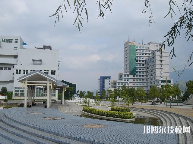 廣安市鄰水金科職業(yè)技術學校2020年招生辦聯系電話