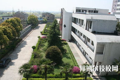 泰州博日電腦技術(shù)學(xué)校2020年報(bào)名條件、招生要求、招生對(duì)象