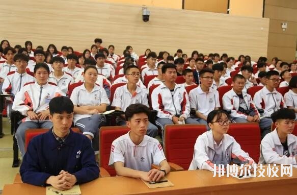 新昌技師學(xué)院2020年報(bào)名條件、招生要求、招生對象