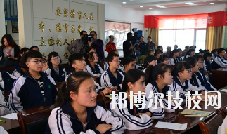蘭州旅游職業(yè)學(xué)校2020年報名條件、招生要求、招生對象
