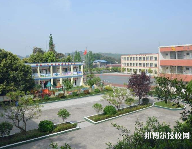 重慶巴南職業(yè)教育中心學(xué)校怎么樣、好不好