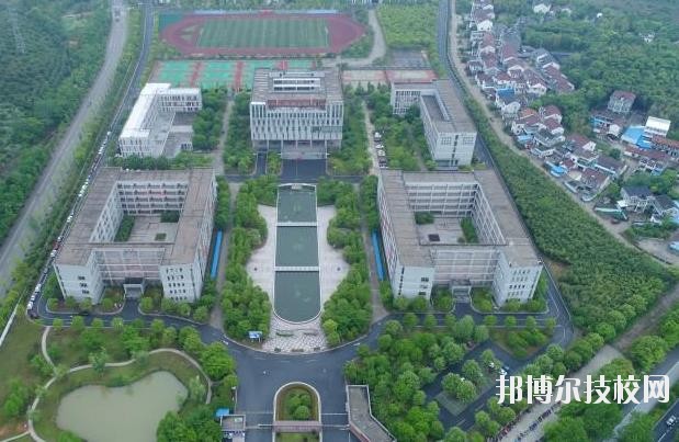 長(zhǎng)興技師學(xué)院2020年報(bào)名條件、招生要求、招生對(duì)象