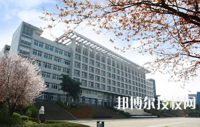 重慶三峽衛(wèi)生學(xué)校2020年報(bào)名條件、招生要求、招生對(duì)象
