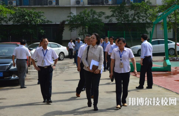 重慶渝北區(qū)竟成中學(xué)校2020年報名條件、招生要求、招生對象