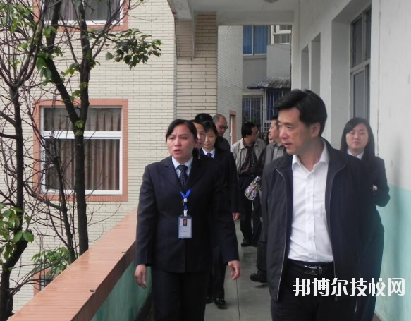 重慶渝北區(qū)竟成中學(xué)校怎么樣、好不好