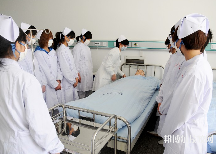 重慶第三衛(wèi)生學(xué)校怎么樣、好不好