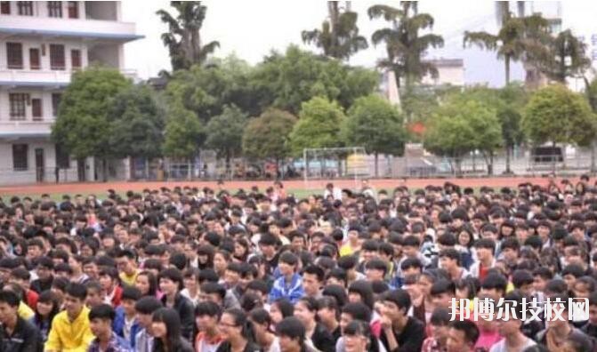 荔波職業(yè)高級中學(xué)2020年報名條件、招生要求、招生對象