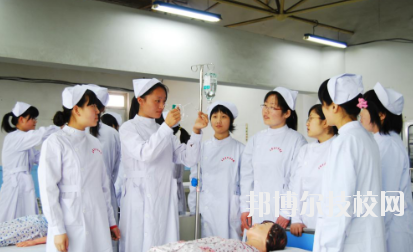 重慶藥劑學(xué)校2020年報名條件、招生要求、招生對象