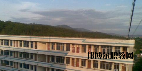 百色工程職業(yè)技術(shù)學(xué)校2020年報(bào)名條件、招生要求、招生對(duì)象