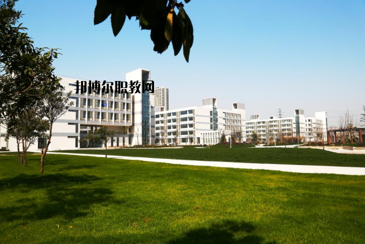 江蘇商貿(mào)職業(yè)學(xué)院怎么樣、好不好