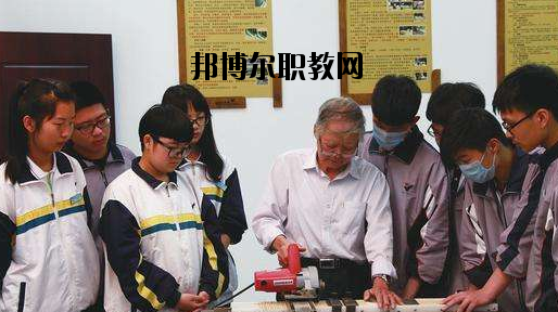 鎮(zhèn)海職教中心2020年報名條件、招生要求、招生對象