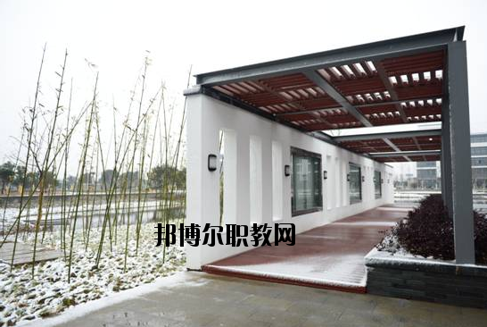 江蘇高港中等專業(yè)學校怎么樣、好不好