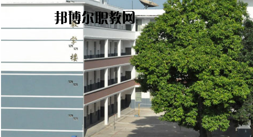 廣西廣播電視學(xué)校2020年報(bào)名條件、招生要求、招生對象