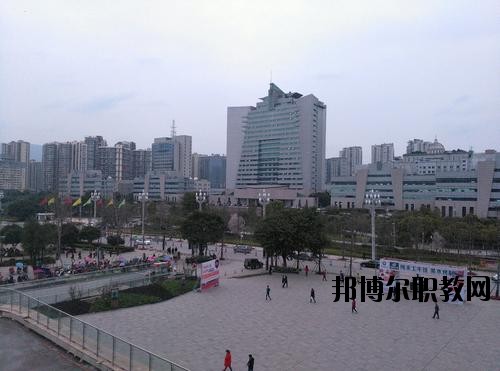 達(dá)州中醫(yī)學(xué)校2020年報(bào)名條件、招生要求、招生對象