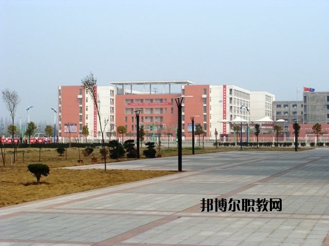 崇仁職業(yè)教育中心2020年報(bào)名條件、招生要求、招生對(duì)象 