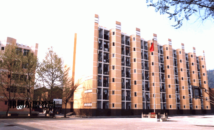 達(dá)州風(fēng)華職業(yè)技術(shù)學(xué)校2020年報名條件、招生要求、招生對象