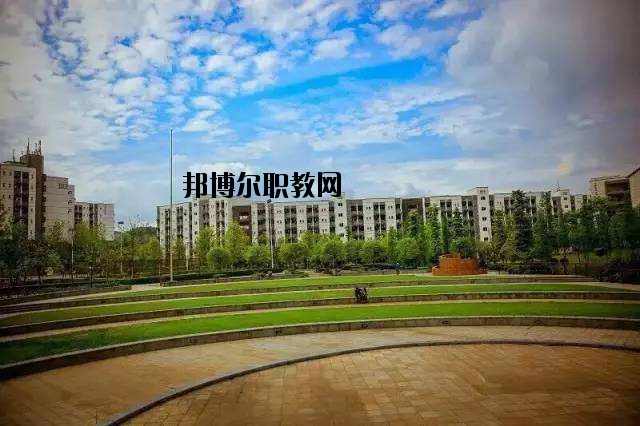 隨州曾都電子工業(yè)學(xué)校2020年報名條件、招生要求、招生對象