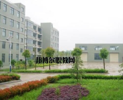 羅山中等職業(yè)學(xué)校2021年報(bào)名條件、招生對(duì)象