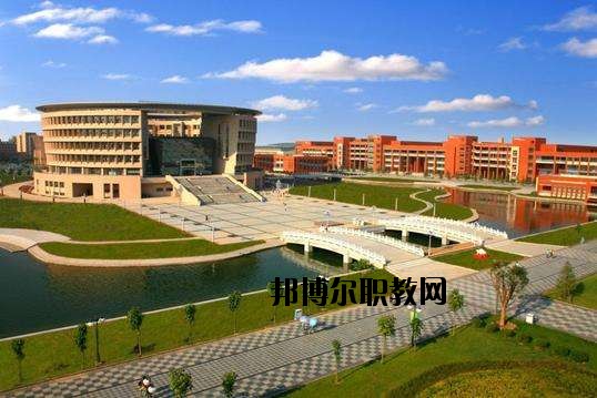 咸寧電子科技學(xué)校2020年報(bào)名條件、招生要求、招生對(duì)象