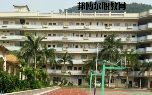 防城港理工職業(yè)學(xué)校2020年報(bào)名條件、招生要求、招生對(duì)象