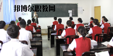 甘肅東方航空高鐵學(xué)校2020年報(bào)名條件、招生要求、招生對(duì)象