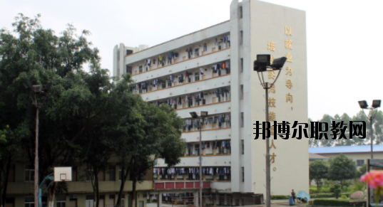 廣西梧州商貿(mào)學(xué)校2020年報(bào)名條件、招生要求、招生對象 