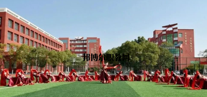 臨川現(xiàn)代教育學(xué)校2020年報(bào)名條件、招生要求、招生對象