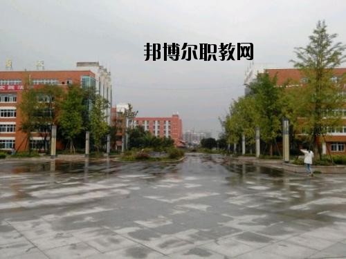 四川江油工業(yè)學(xué)校2020年報(bào)名條件、招生要求、招生對象