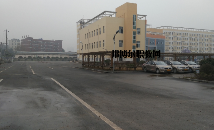 黃石第一技工學(xué)校怎么樣、好不好