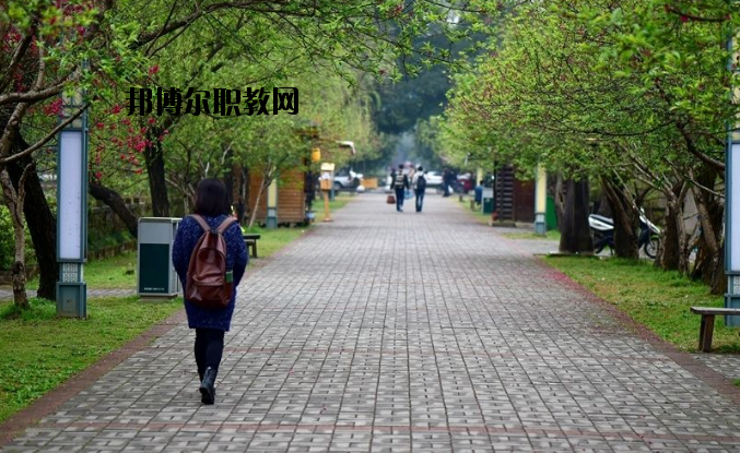 南陽第三中等職業(yè)學(xué)校怎么樣、好不好