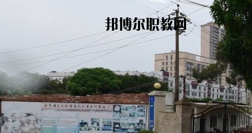 南寧民族歌舞藝術(shù)職業(yè)技術(shù)學(xué)校怎么樣、好不好