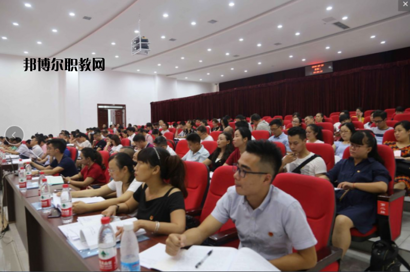 資陽(yáng)市樂至機(jī)電職業(yè)技術(shù)學(xué)校地址在哪里