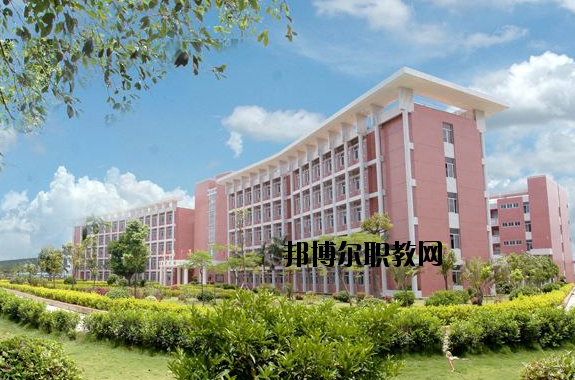 惠來(lái)技工學(xué)校2020年報(bào)名條件、招生要求、招生對(duì)象