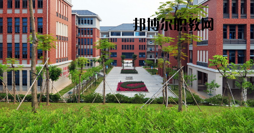 東莞輕工業(yè)學(xué)校2020年報名條件、招生要求、招生對象