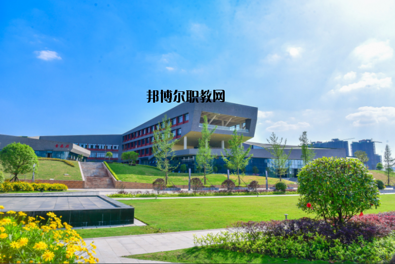 四川省經(jīng)濟(jì)管理學(xué)校2020年報(bào)名條件、招生要求、招生對(duì)象
