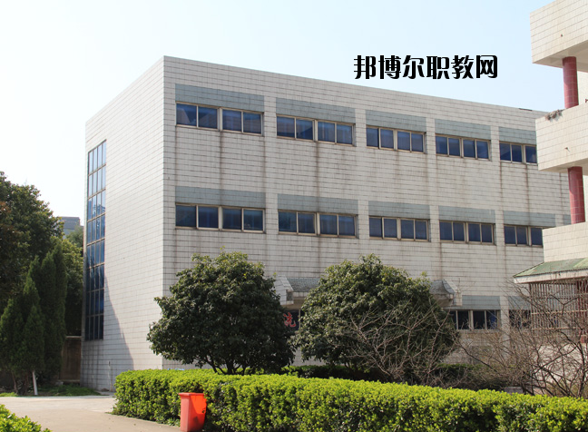 蘇州衛(wèi)生職業(yè)學(xué)校2020年報(bào)名條件、招生要求、招生對(duì)象