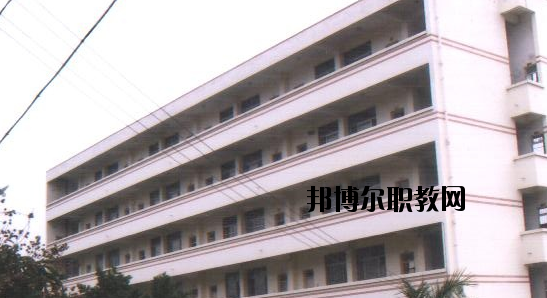 南寧電子工程學(xué)校2020年報名條件、招生要求、招生對象 