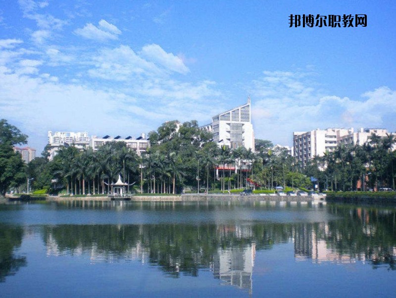 麻城宋埠職業(yè)高級中學2020年報名條件、招生要求、招生對象