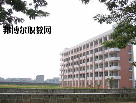 揭陽(yáng)技工學(xué)校2020年報(bào)名條件、招生要求、招生對(duì)象