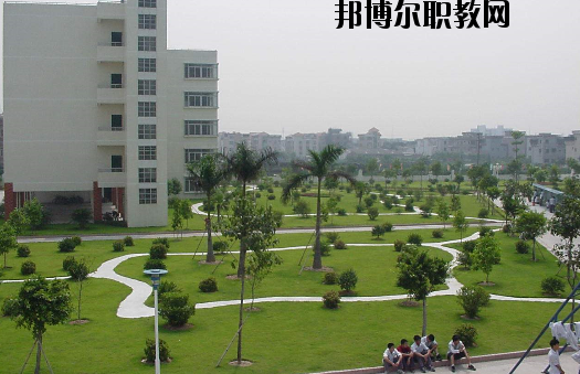 茂名高州信息職業(yè)技術學校2020年報名條件、招生要求、招生對象