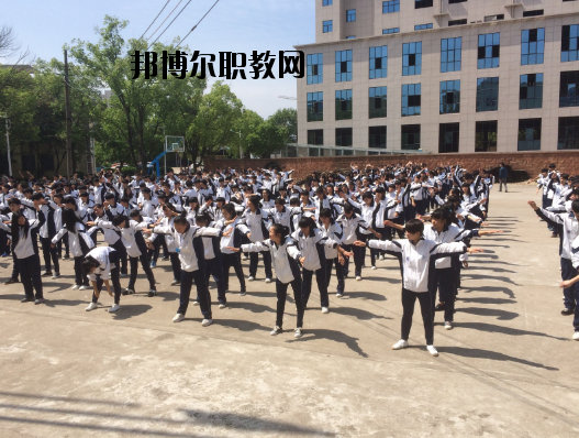 鷹潭工業(yè)中等專業(yè)學(xué)校2020年報(bào)名條件、招生要求、招生對象