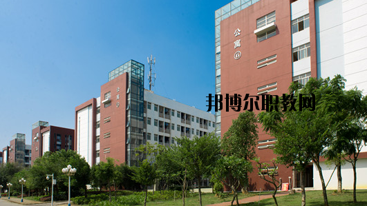 柳州第一職業(yè)技術學校2020年招生辦聯系電話 