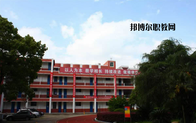 江西建筑工業(yè)學(xué)校2020年報(bào)名條件、招生要求、招生對(duì)象