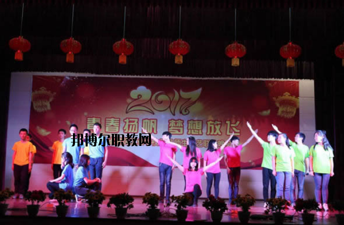 江西建筑工業(yè)學校2020年招生辦聯(lián)系電話