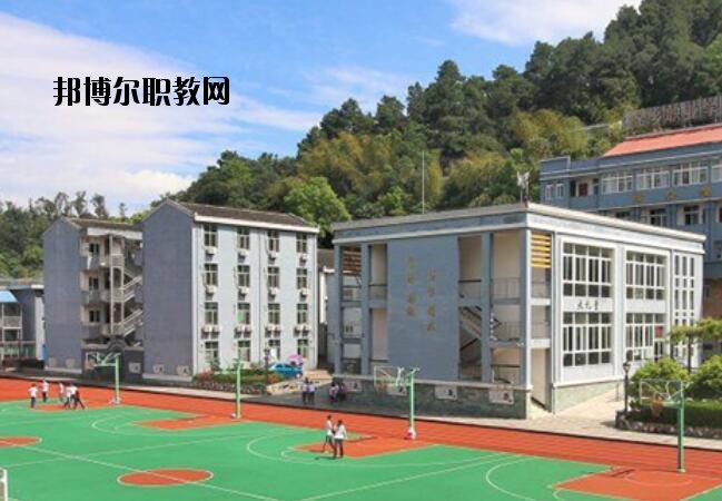 蒼南縣金鄉(xiāng)職業(yè)學(xué)校2020年報(bào)名條件、招生要求、招生對(duì)象